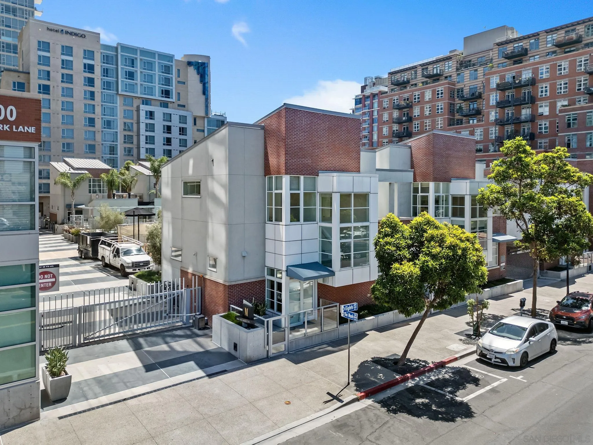 531 8th Ave Unit Th114