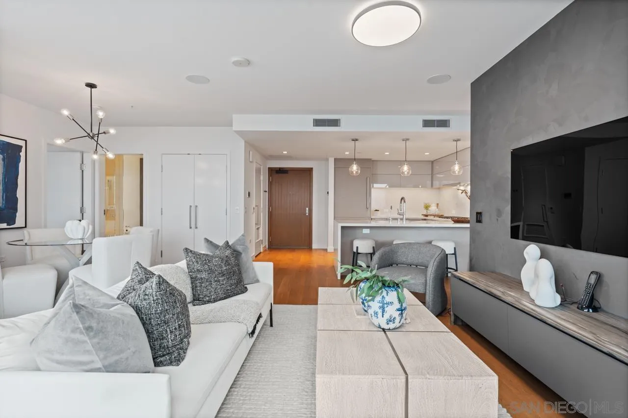 888 W E St Unit 1603