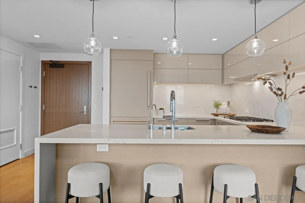 888 W E St Unit 1603