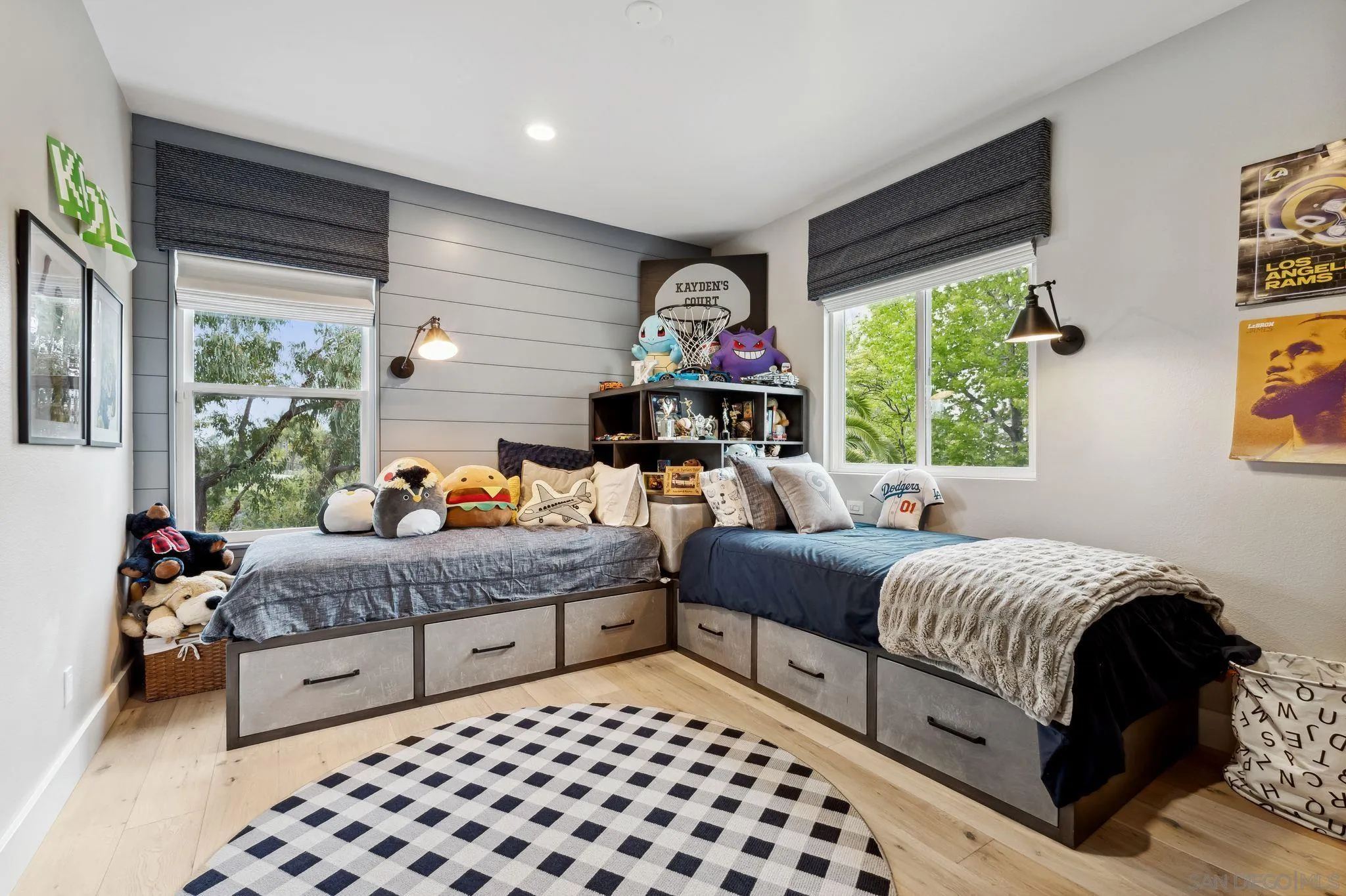 4903 Pearlman Way