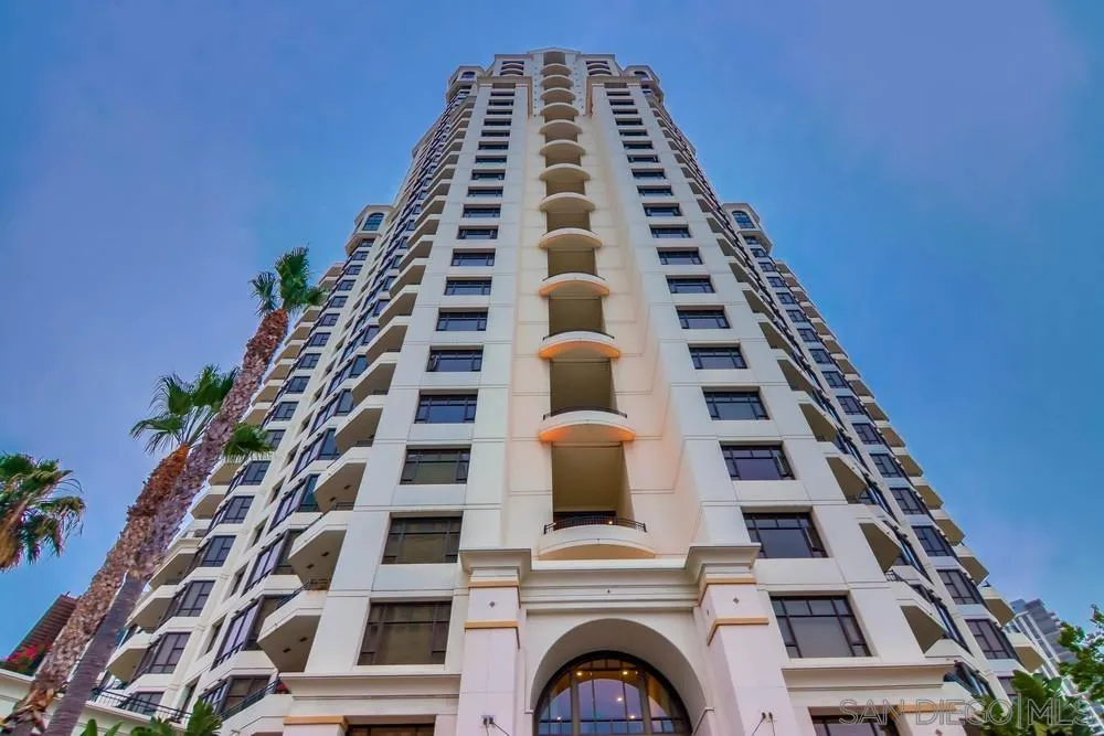 700 W Harbor Unit 1204