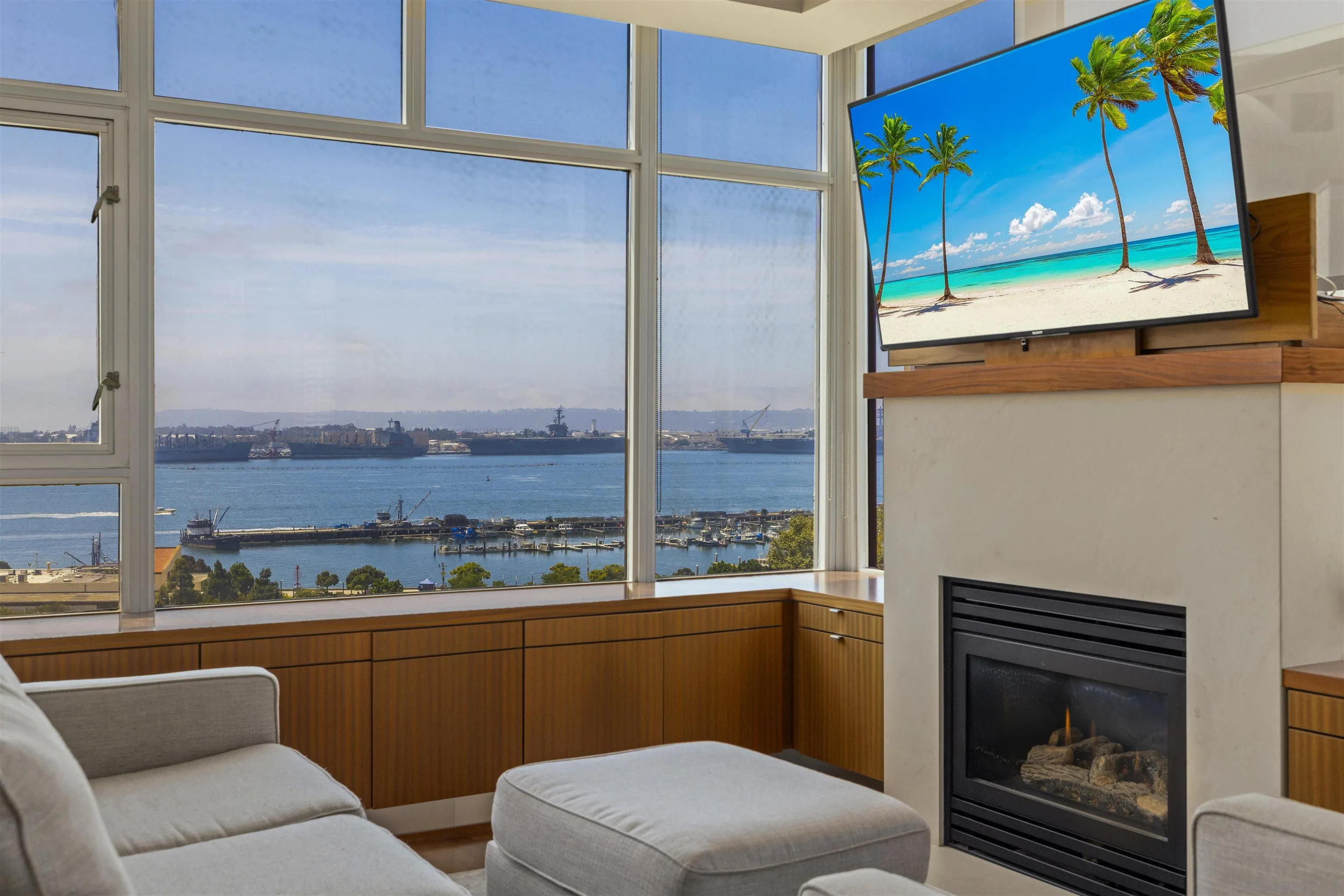 700 W Harbor Unit 1204