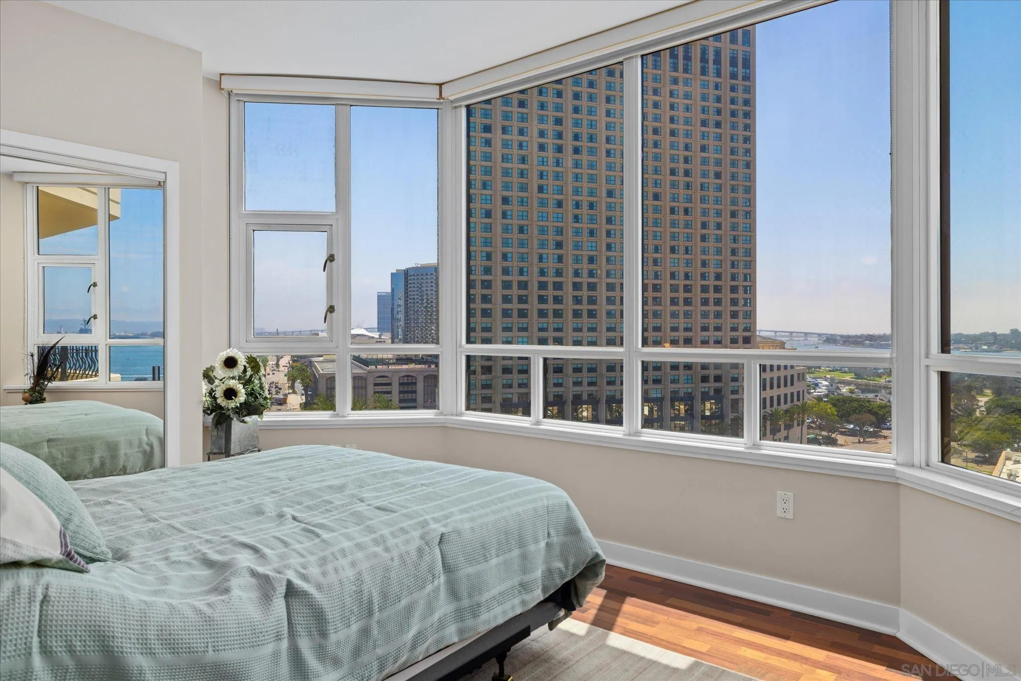 700 W Harbor Unit 1204