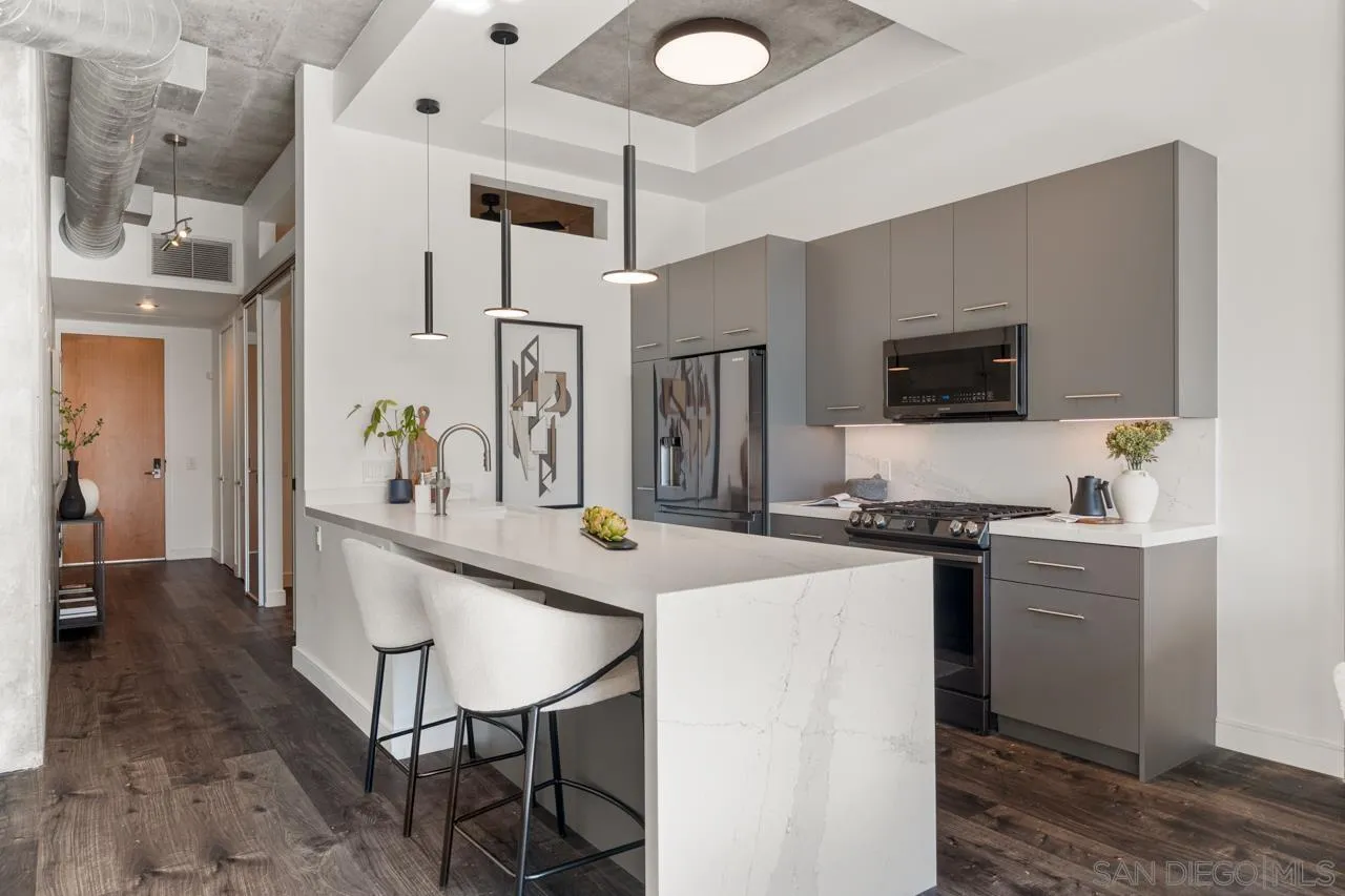 1025 Island Ave Unit 402