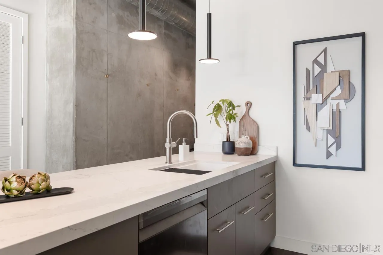 1025 Island Ave Unit 402