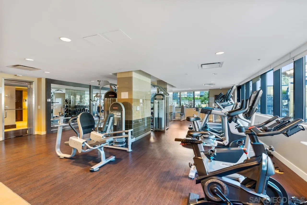 1325 Pacific Hwy Unit 706