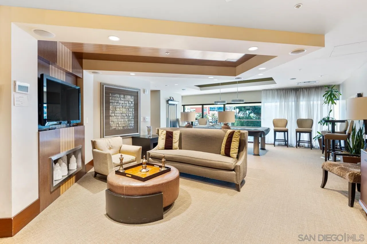 1325 Pacific Hwy Unit 706