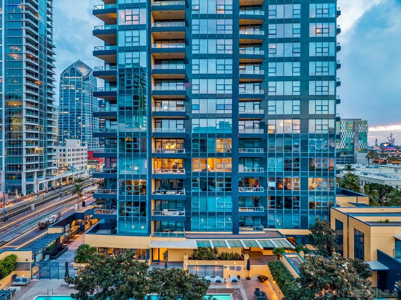 1325 Pacific Hwy Unit 706