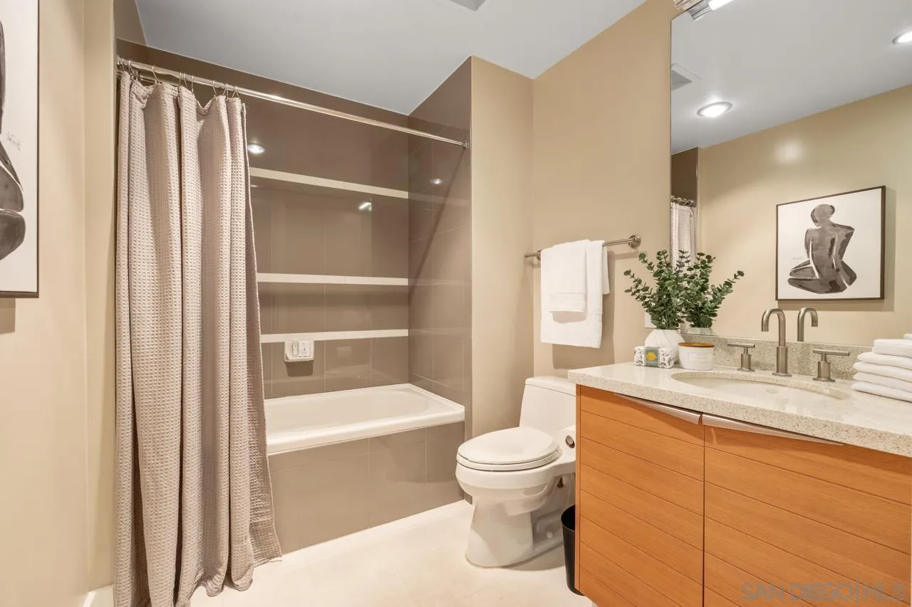 1325 Pacific Hwy Unit 706