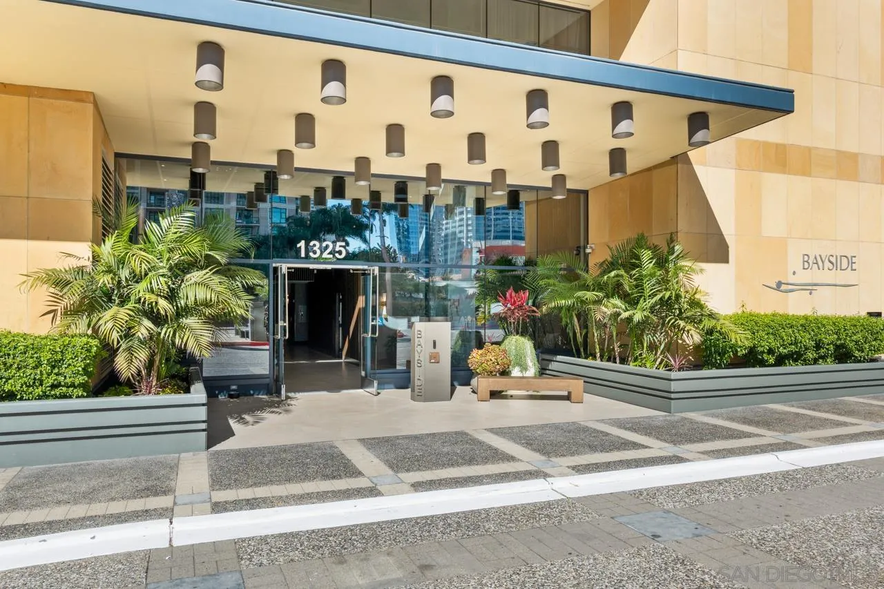 1325 Pacific Hwy Unit 706