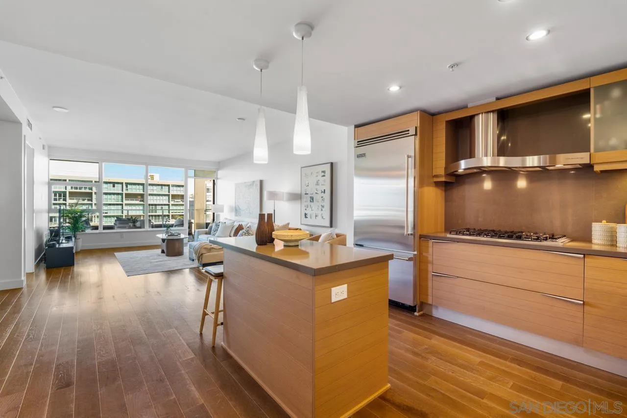 1325 Pacific Hwy Unit 706