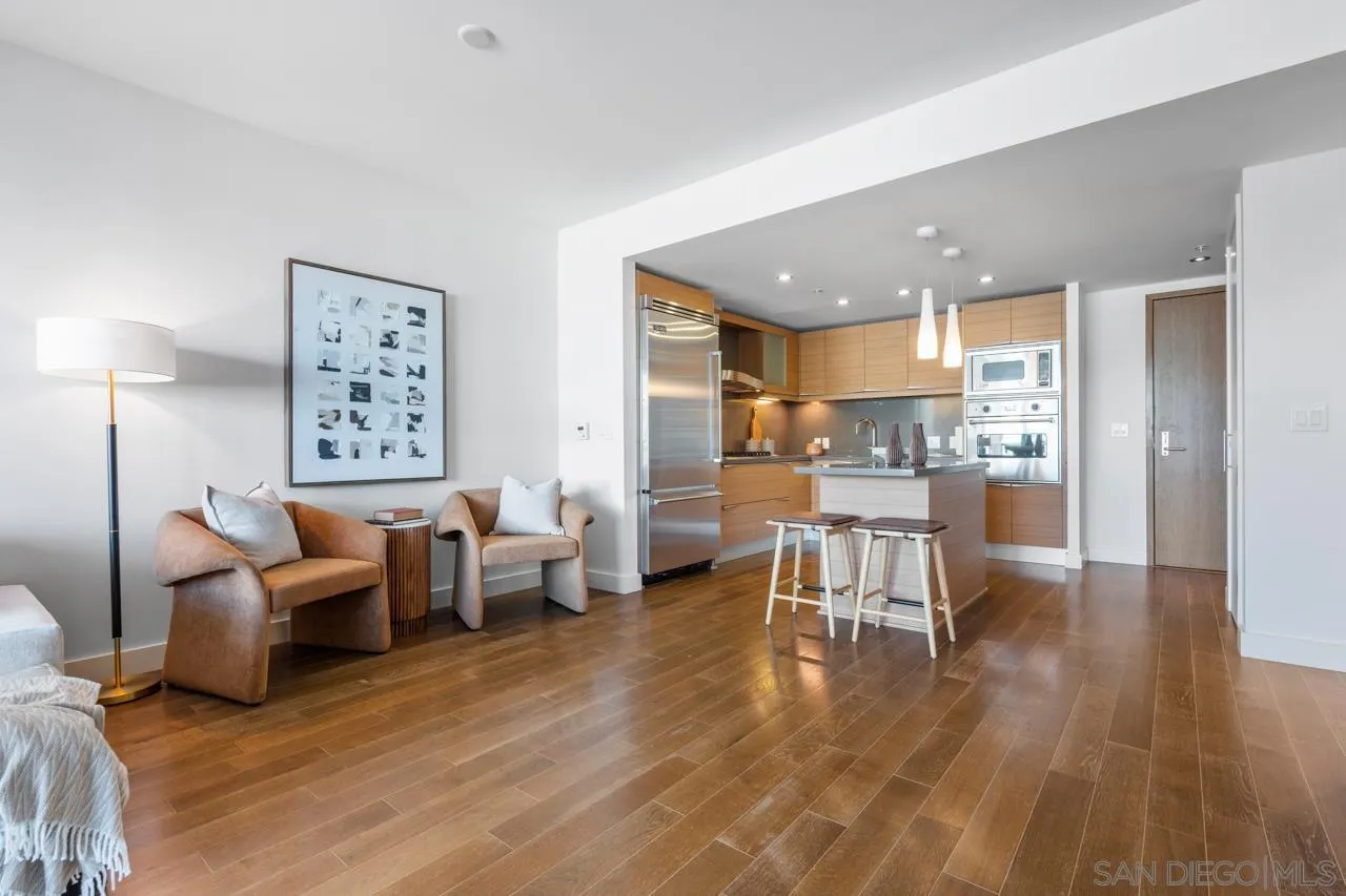 1325 Pacific Hwy Unit 706