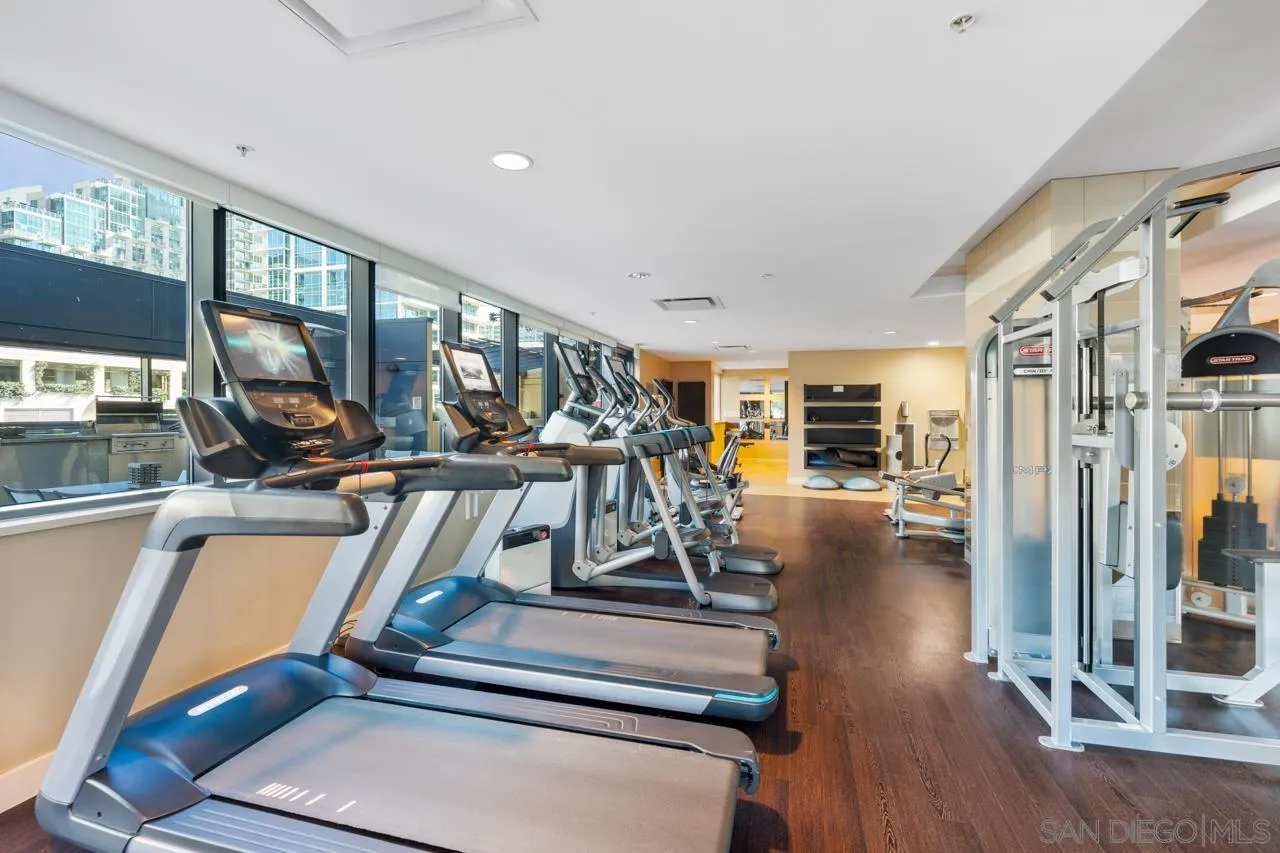 1325 Pacific Hwy Unit 706