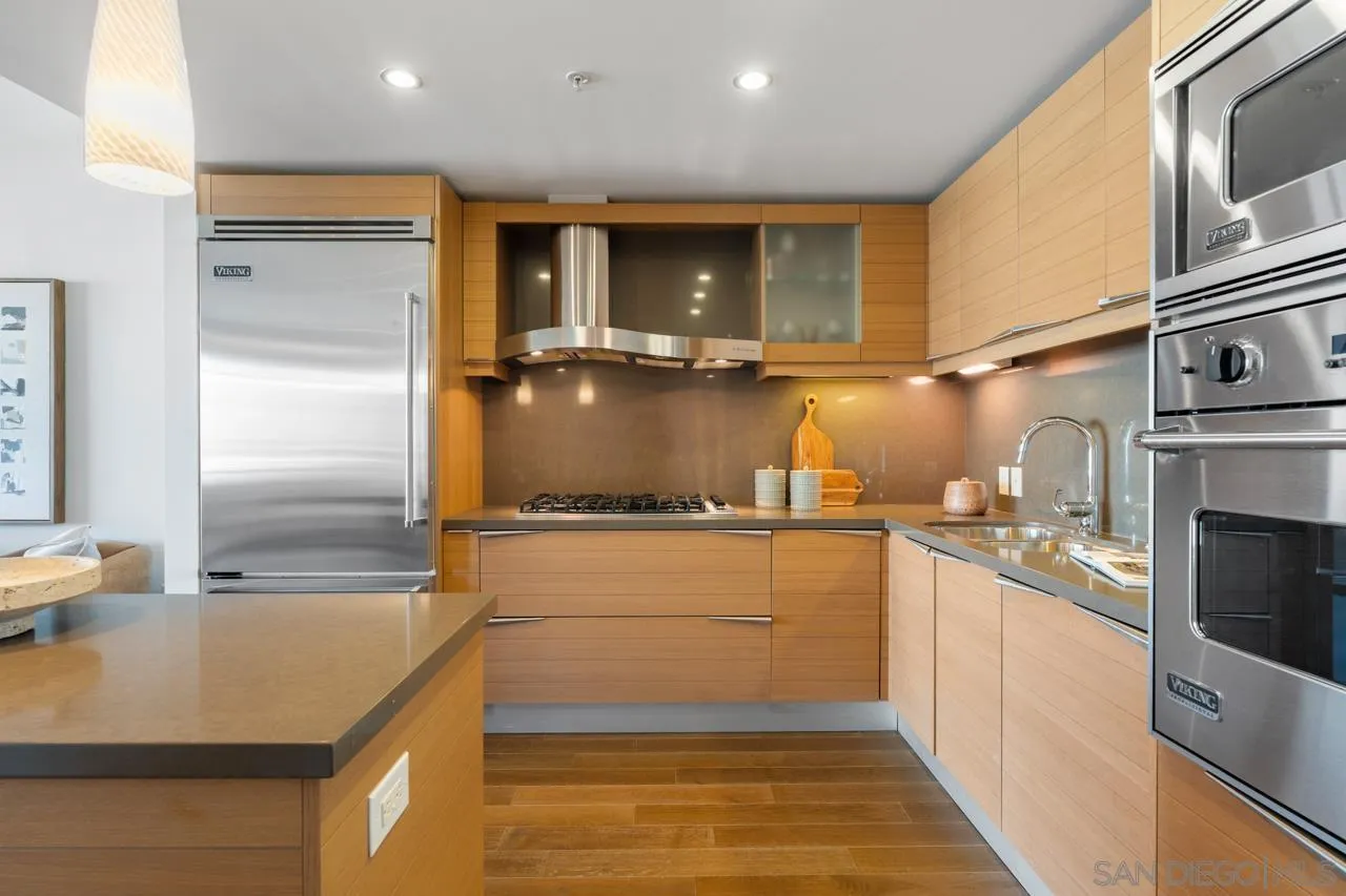 1325 Pacific Hwy Unit 706