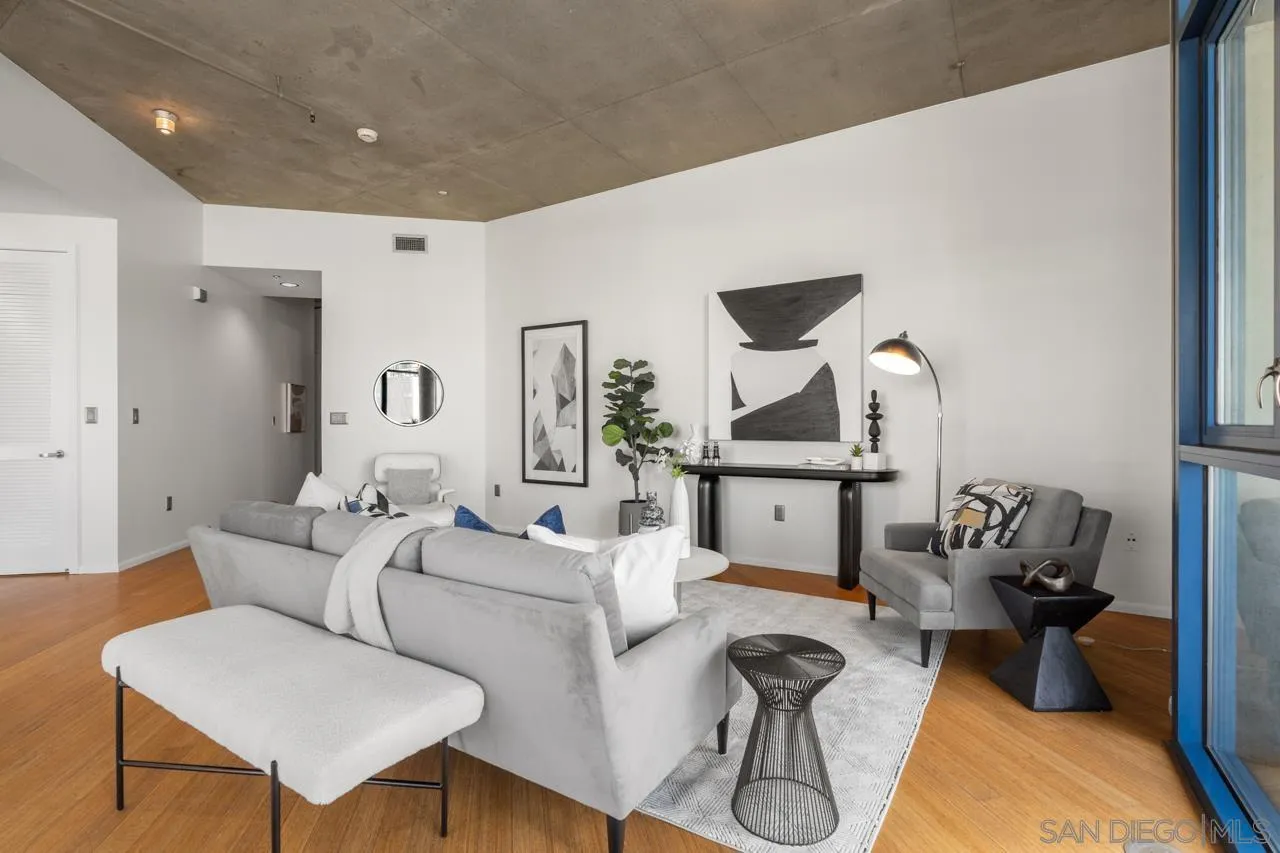 527 10th Ave Unit 503