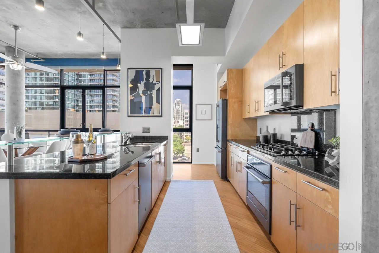 527 10th Ave Unit 503