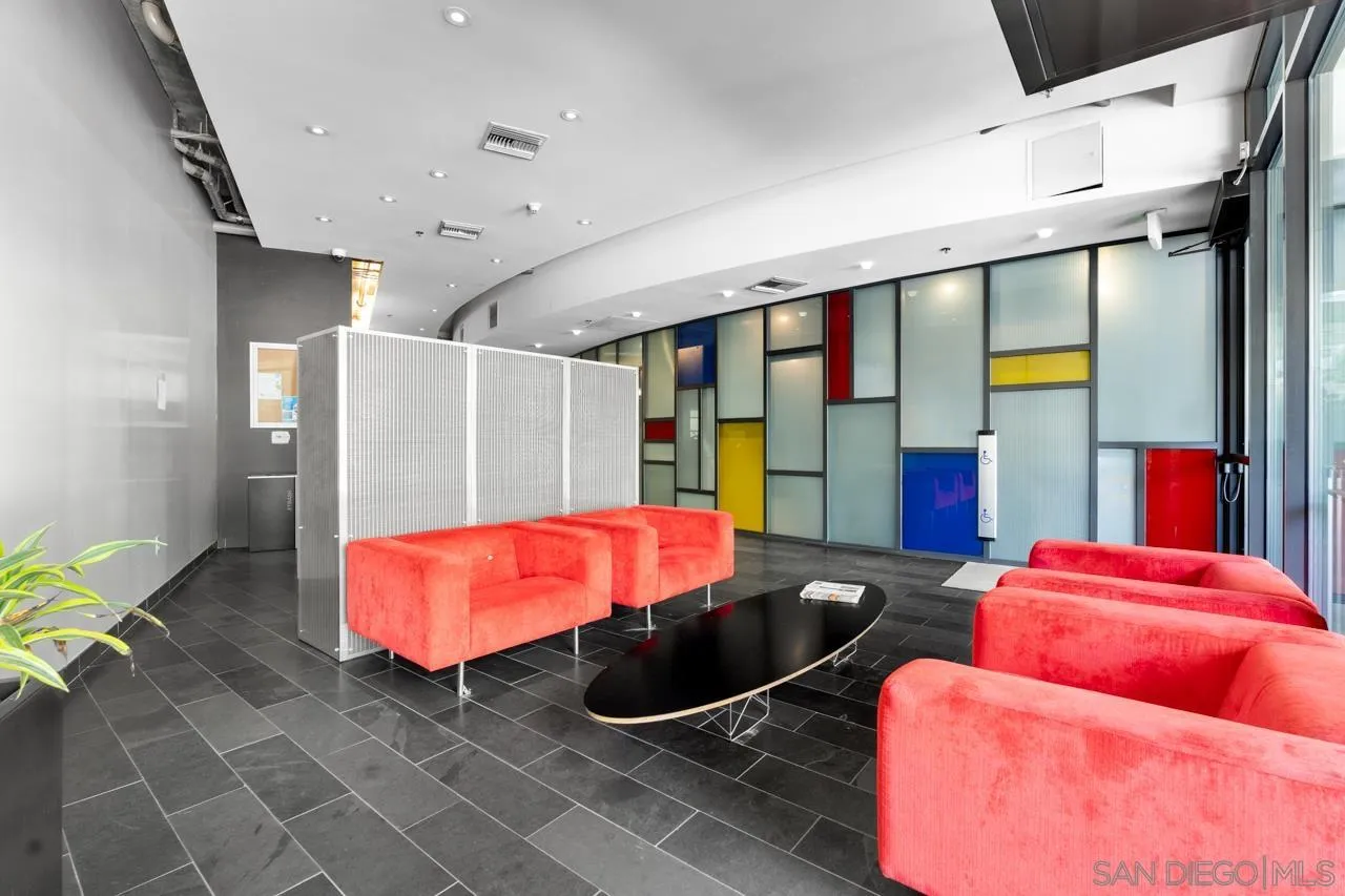 527 10th Ave Unit 503