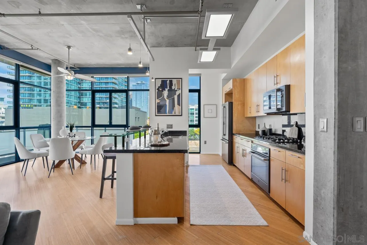 527 10th Ave Unit 503