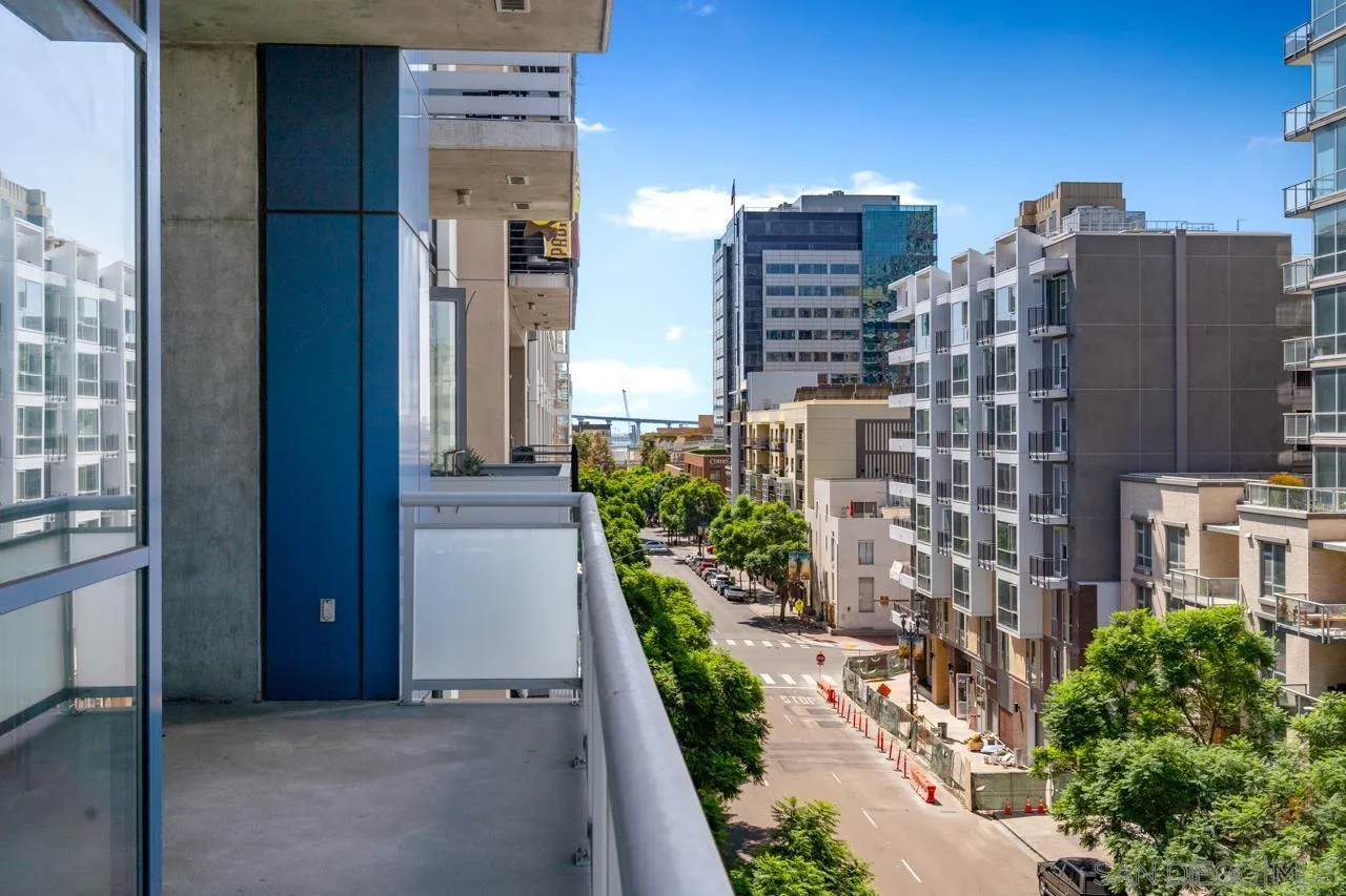 527 10th Ave Unit 503