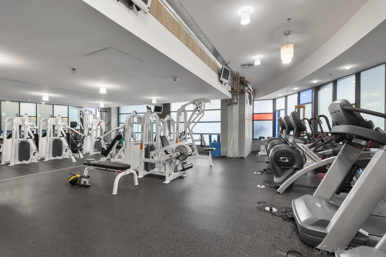 527 10th Ave Unit 503