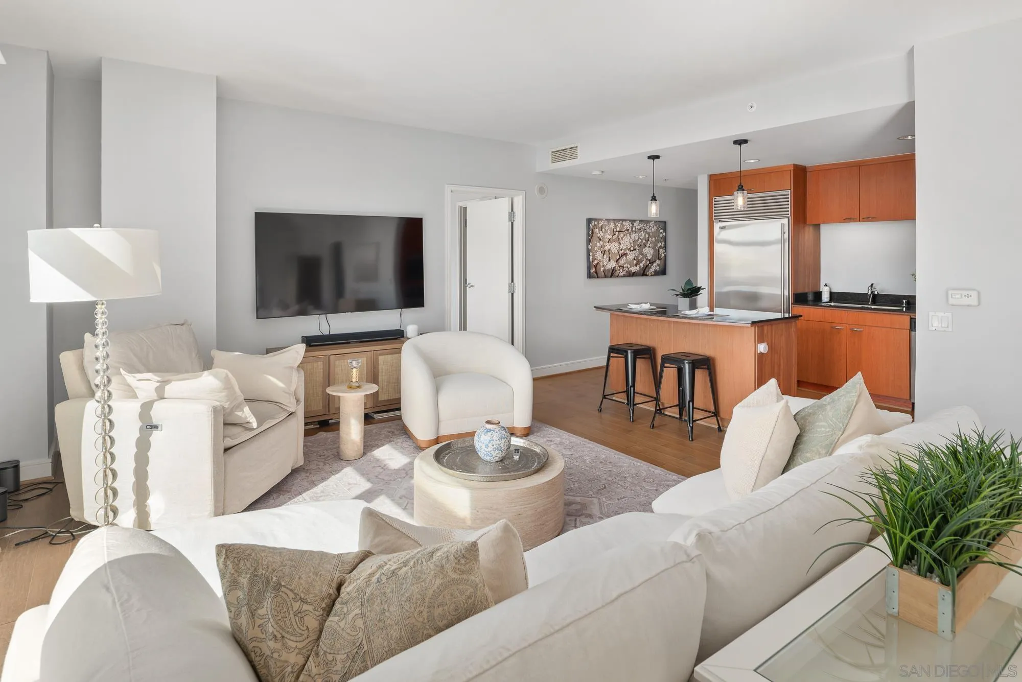 645 Front St Unit 606