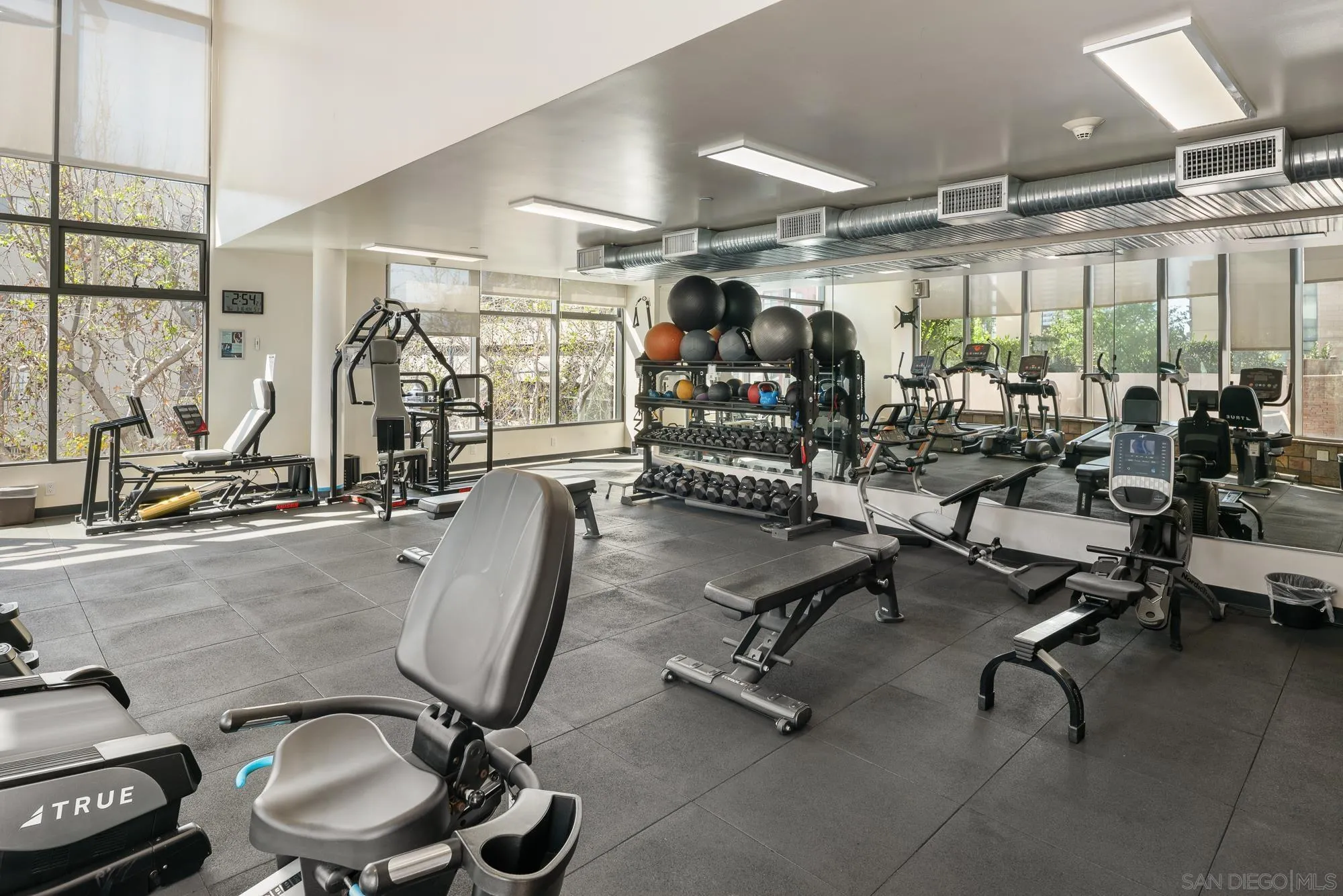 645 Front St Unit 606