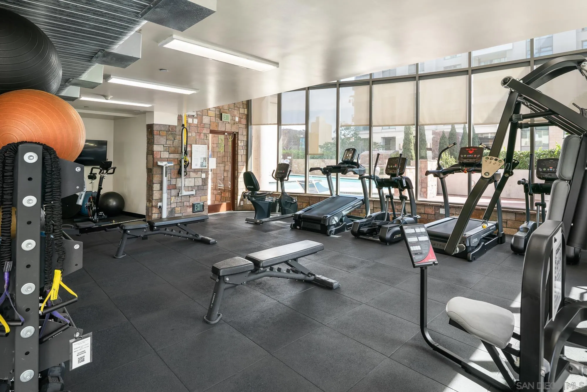 645 Front St Unit 606