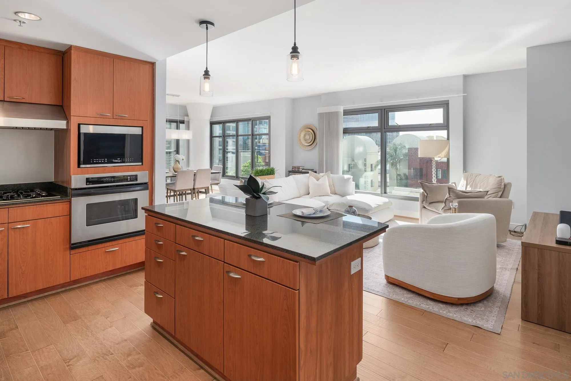 645 Front St Unit 606