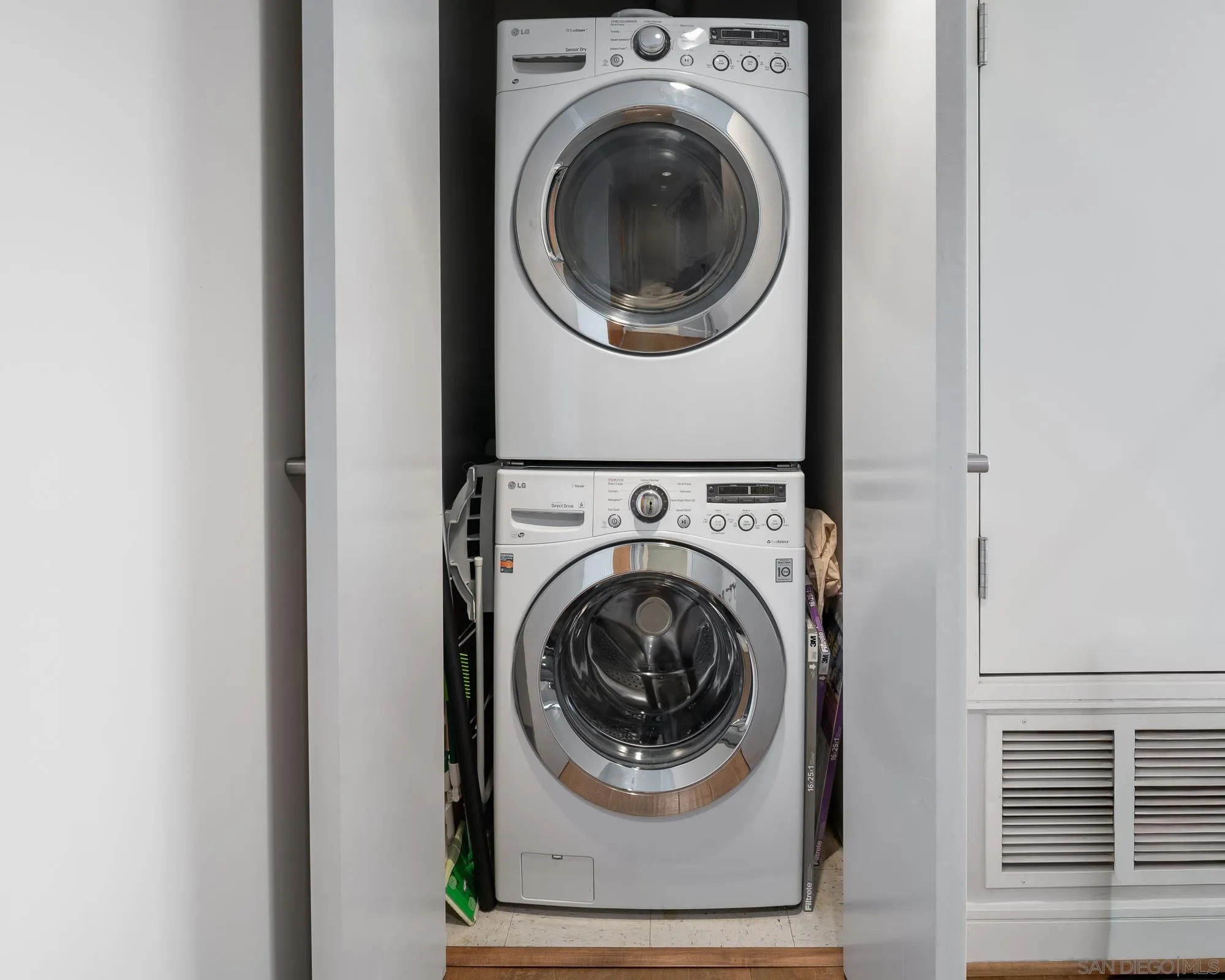 645 Front St Unit 606