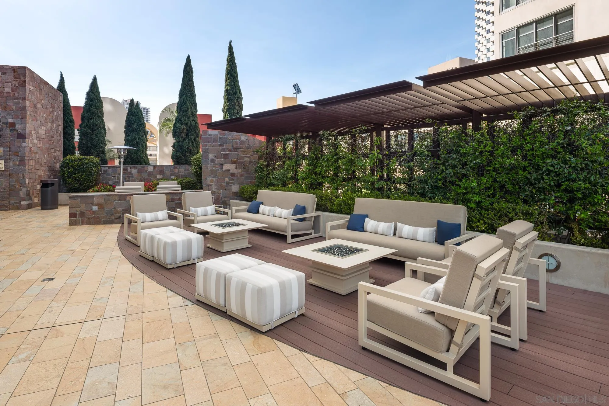 645 Front St Unit 606