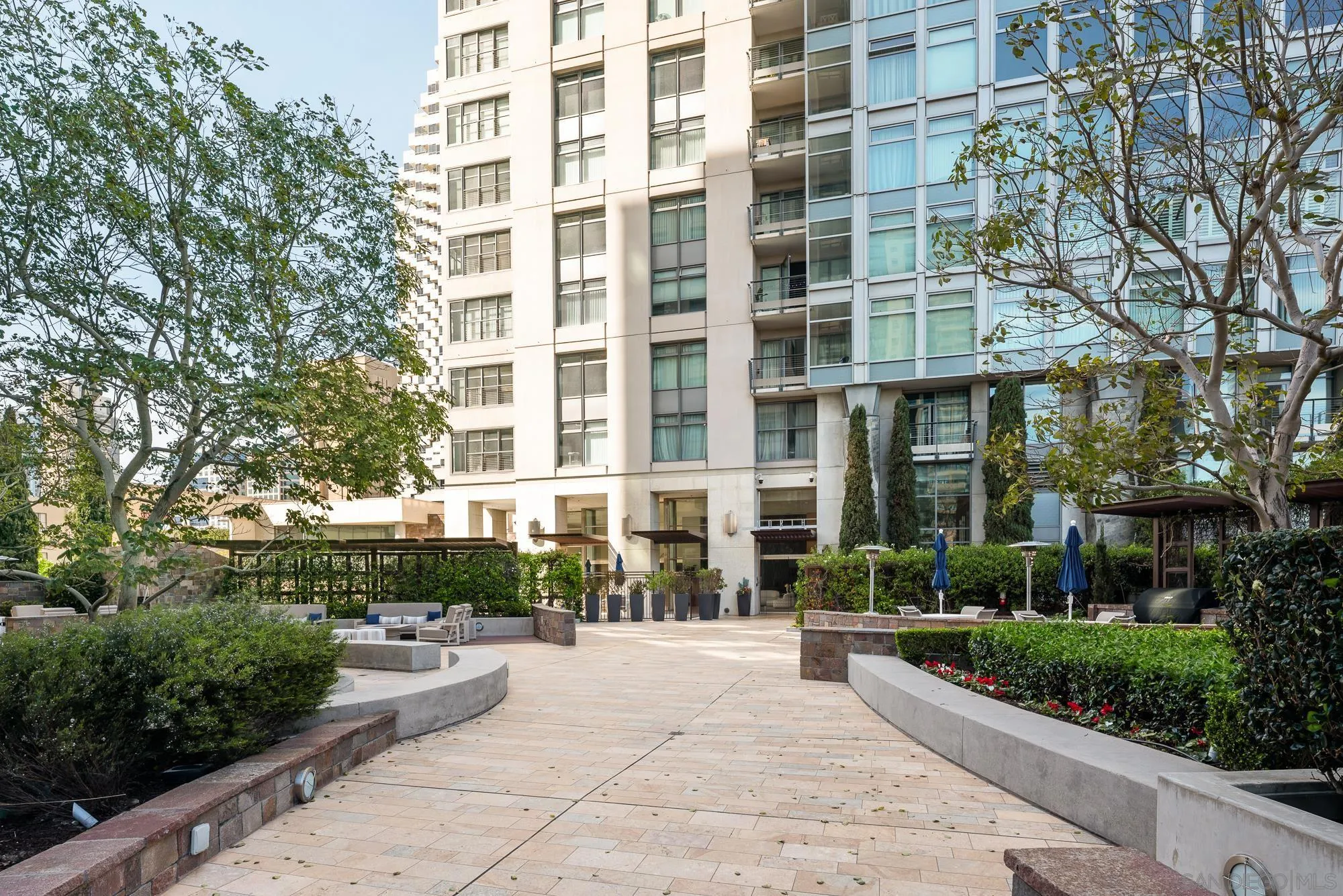 645 Front St Unit 606