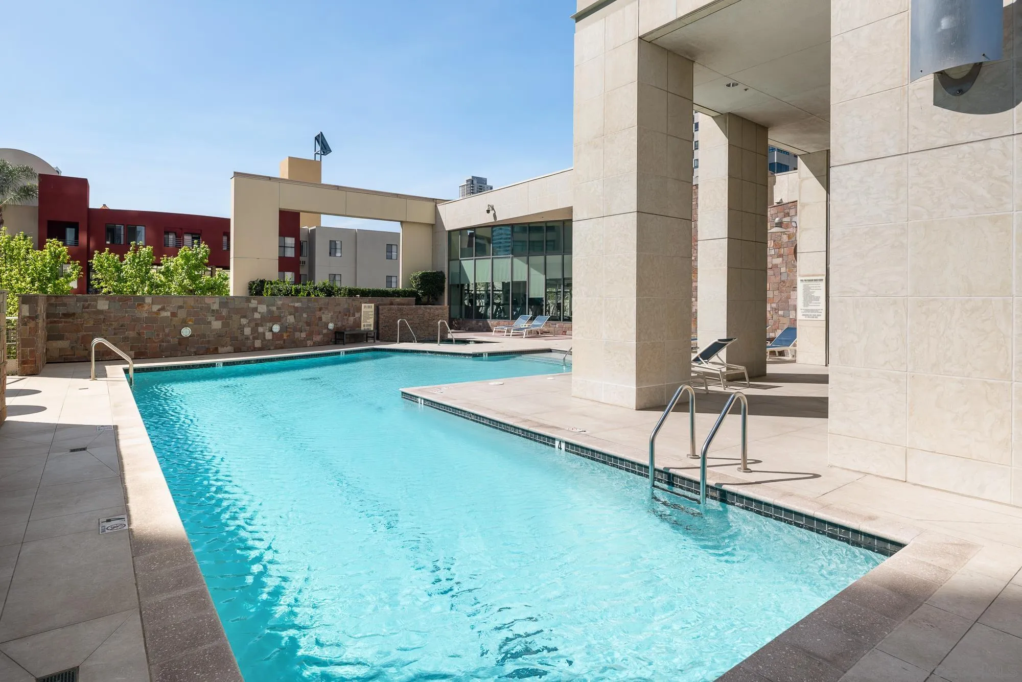 645 Front St Unit 606