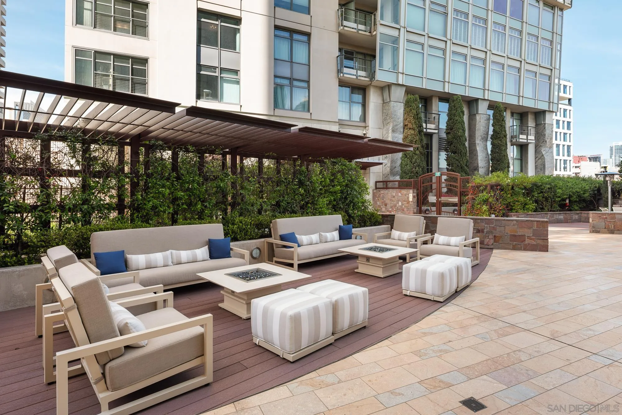 645 Front St Unit 606