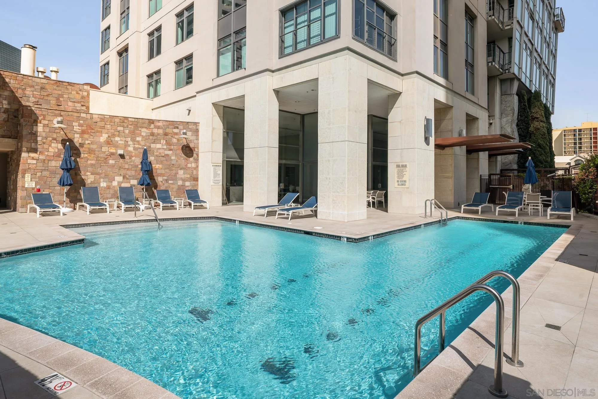 645 Front St Unit 606