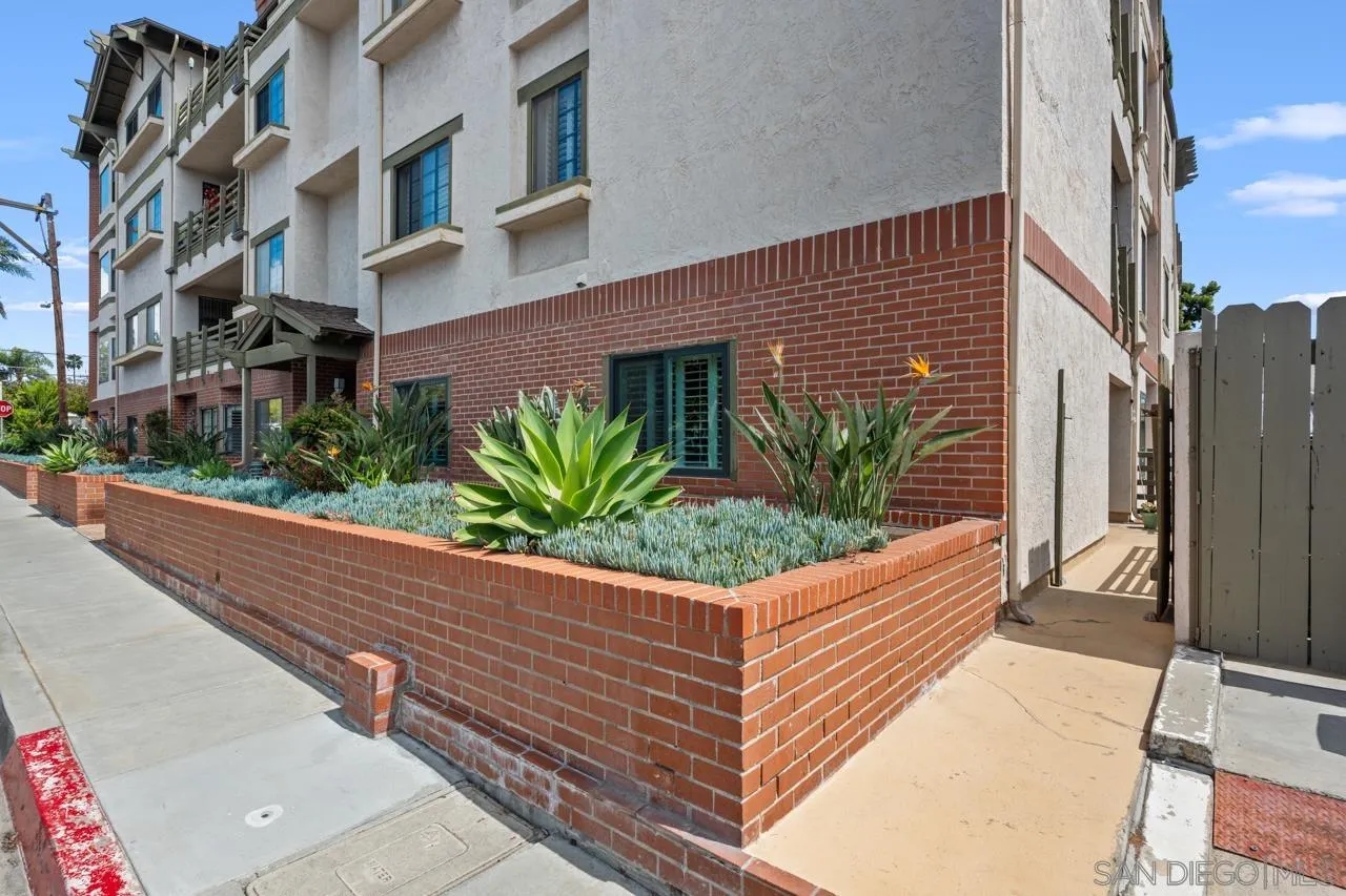 909 Sutter St Unit 105