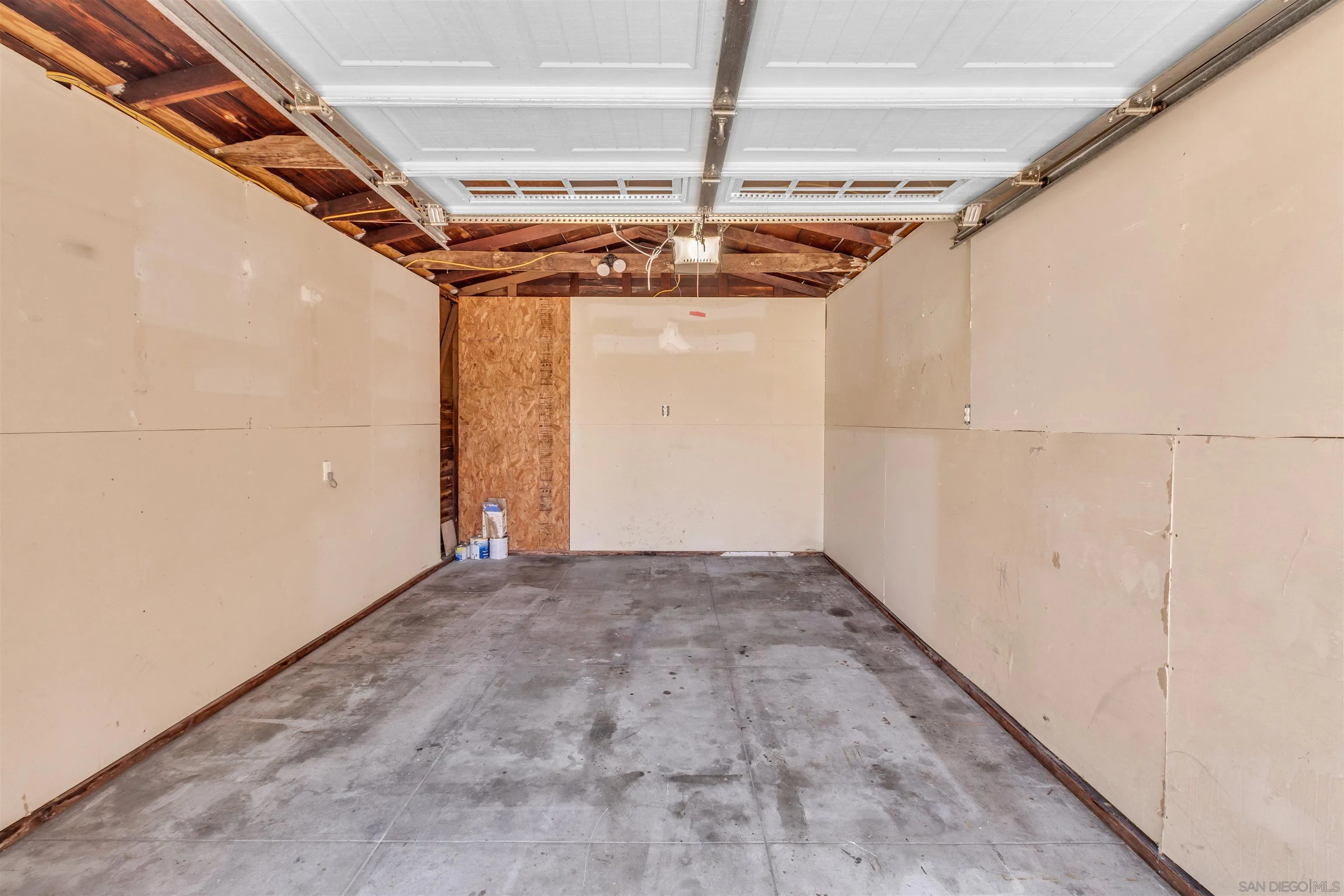3693 Arnold Ave