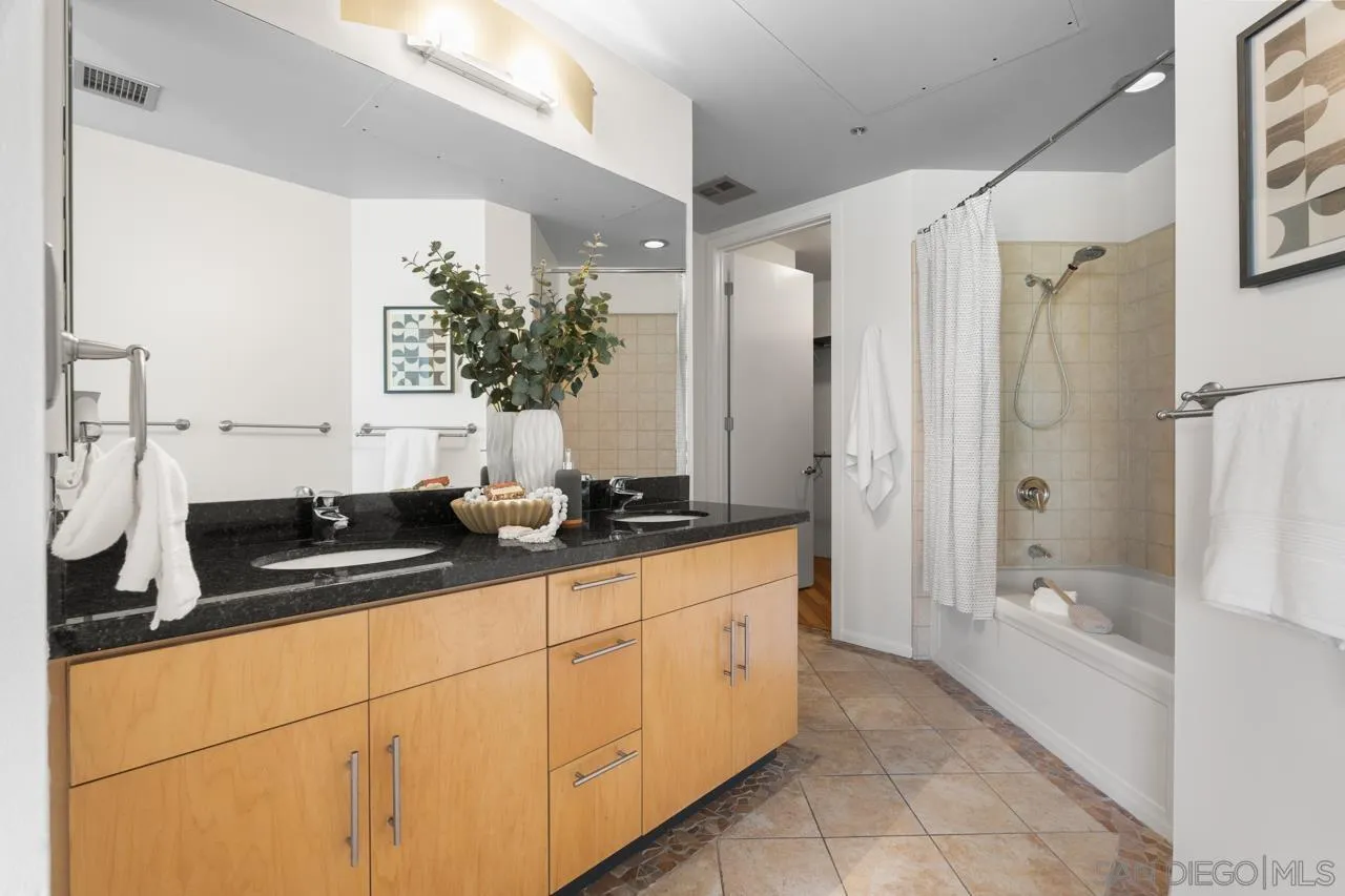 527 10th Ave Unit 503