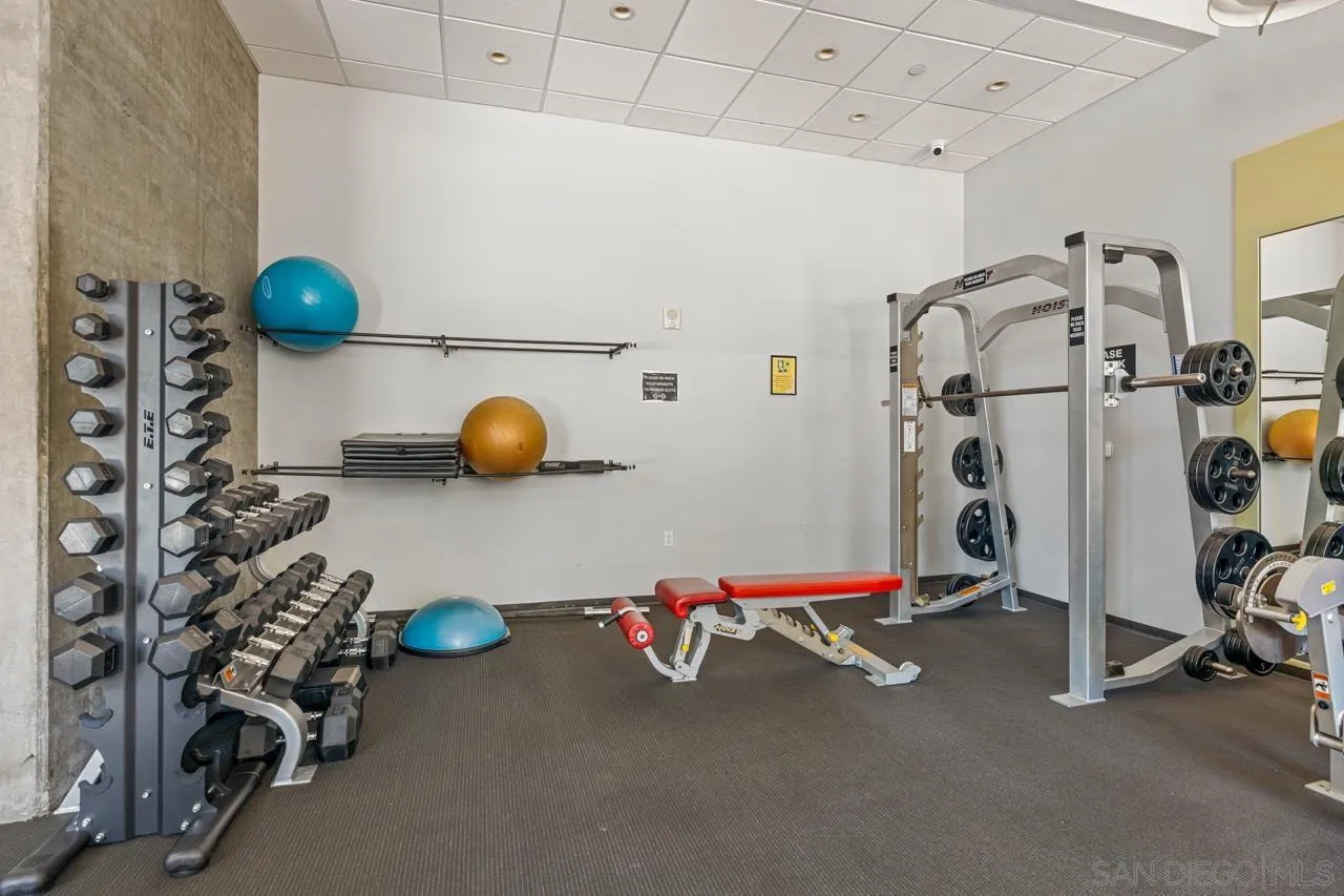800 The Mark Ln Unit 406