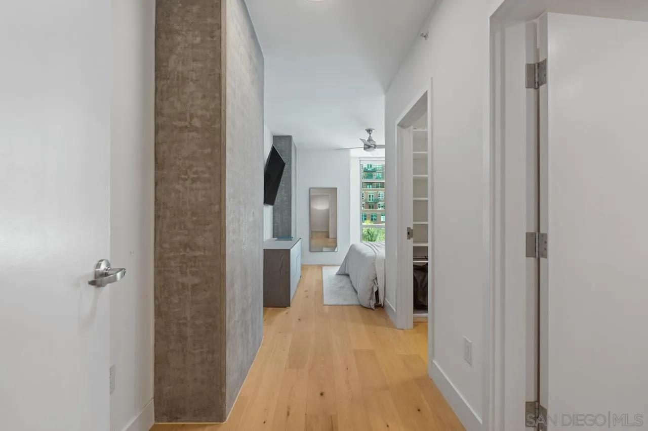800 The Mark Ln Unit 406