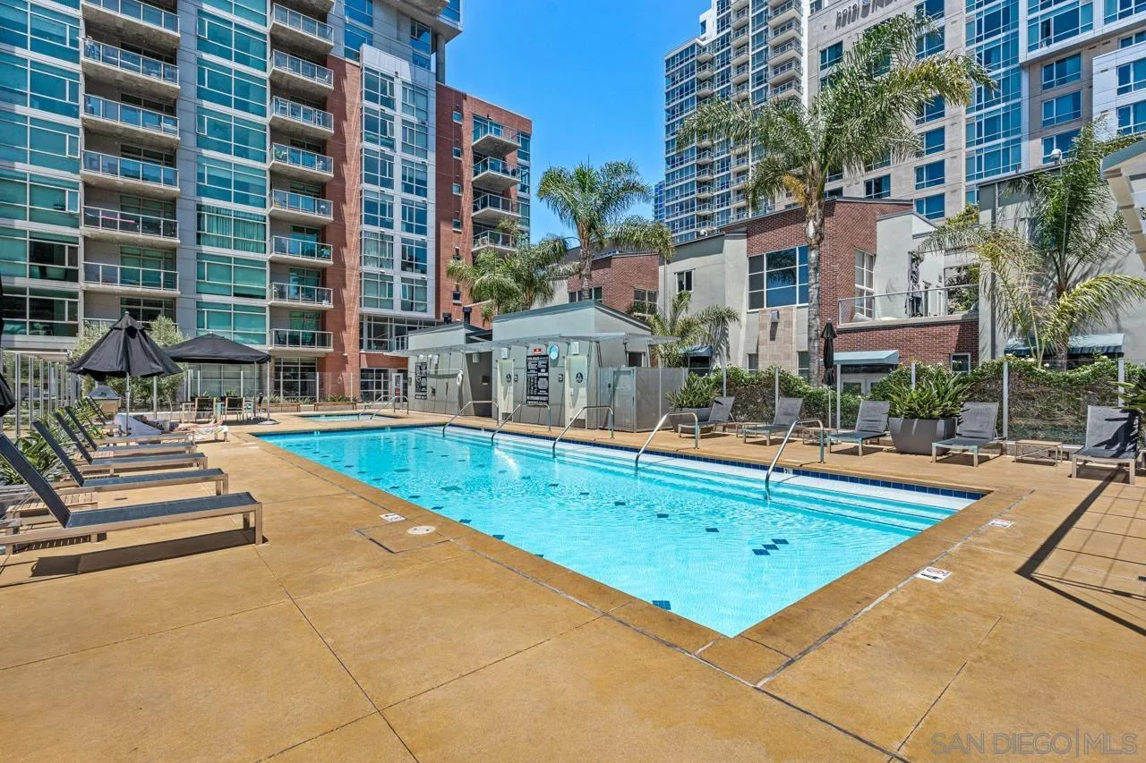 800 The Mark Ln Unit 406