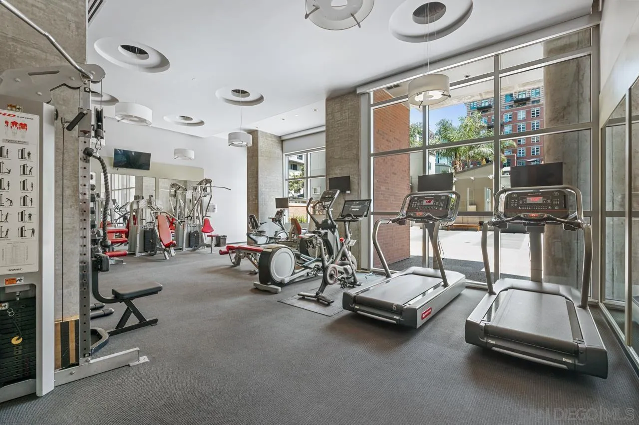 800 The Mark Ln Unit 406