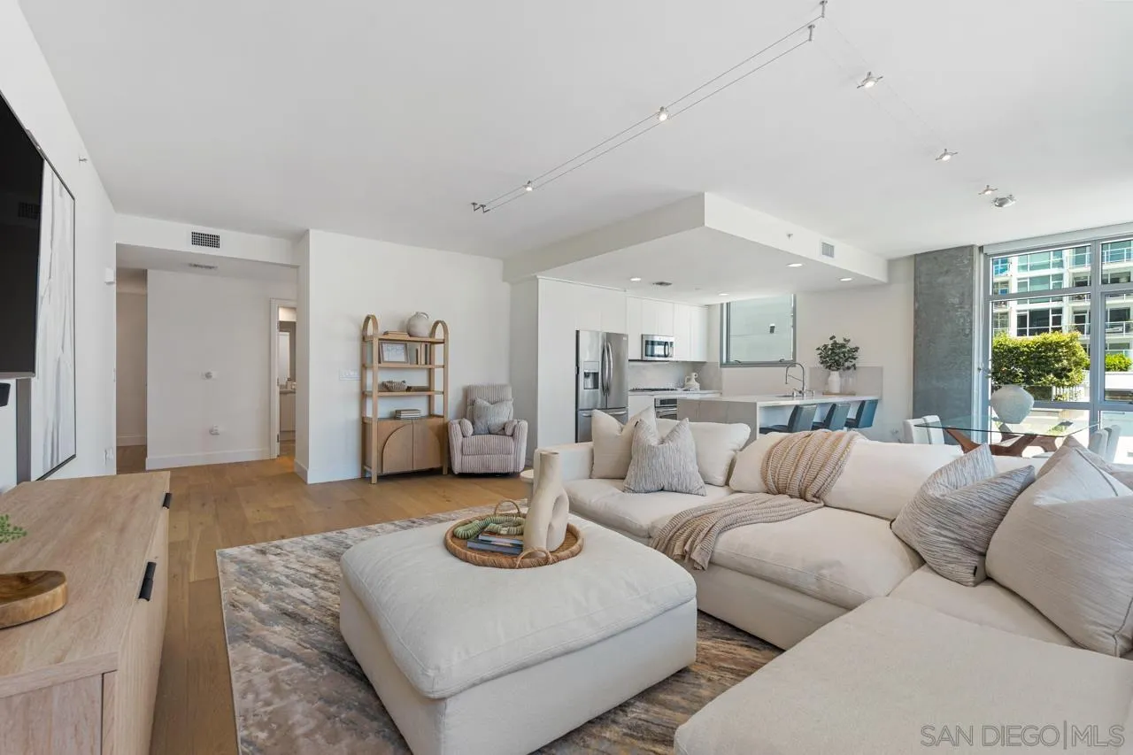 800 The Mark Ln Unit 406