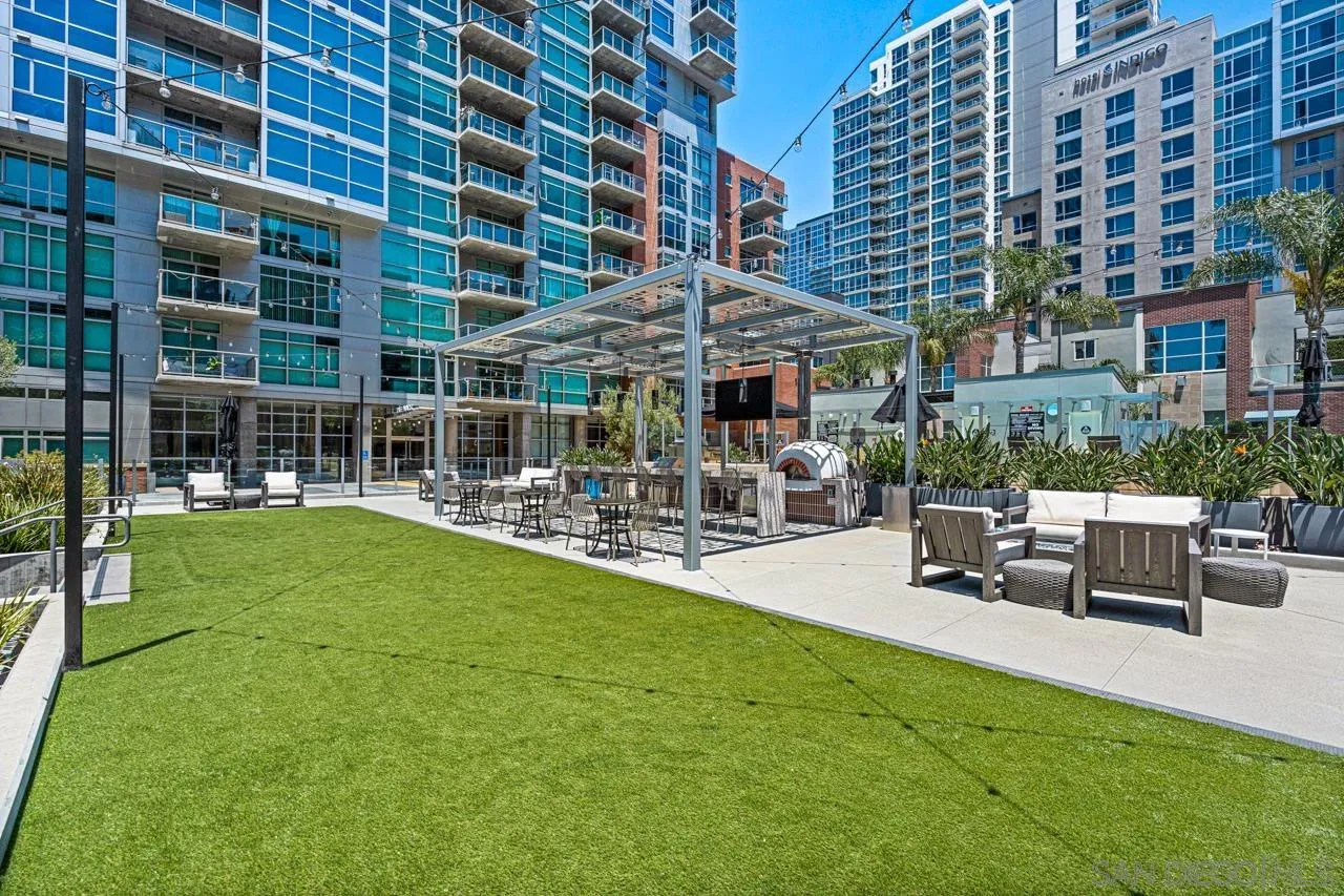 800 The Mark Ln Unit 406