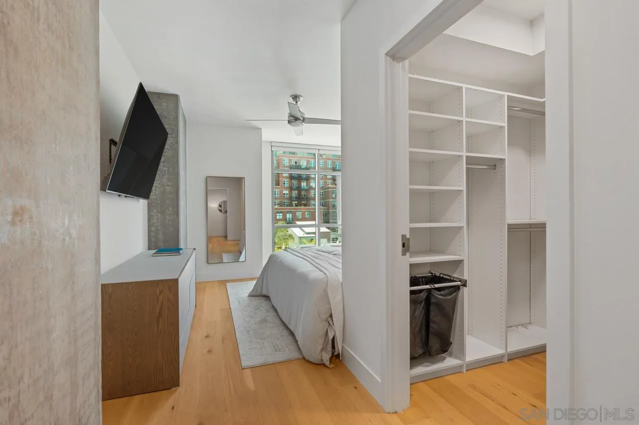 800 The Mark Ln Unit 406