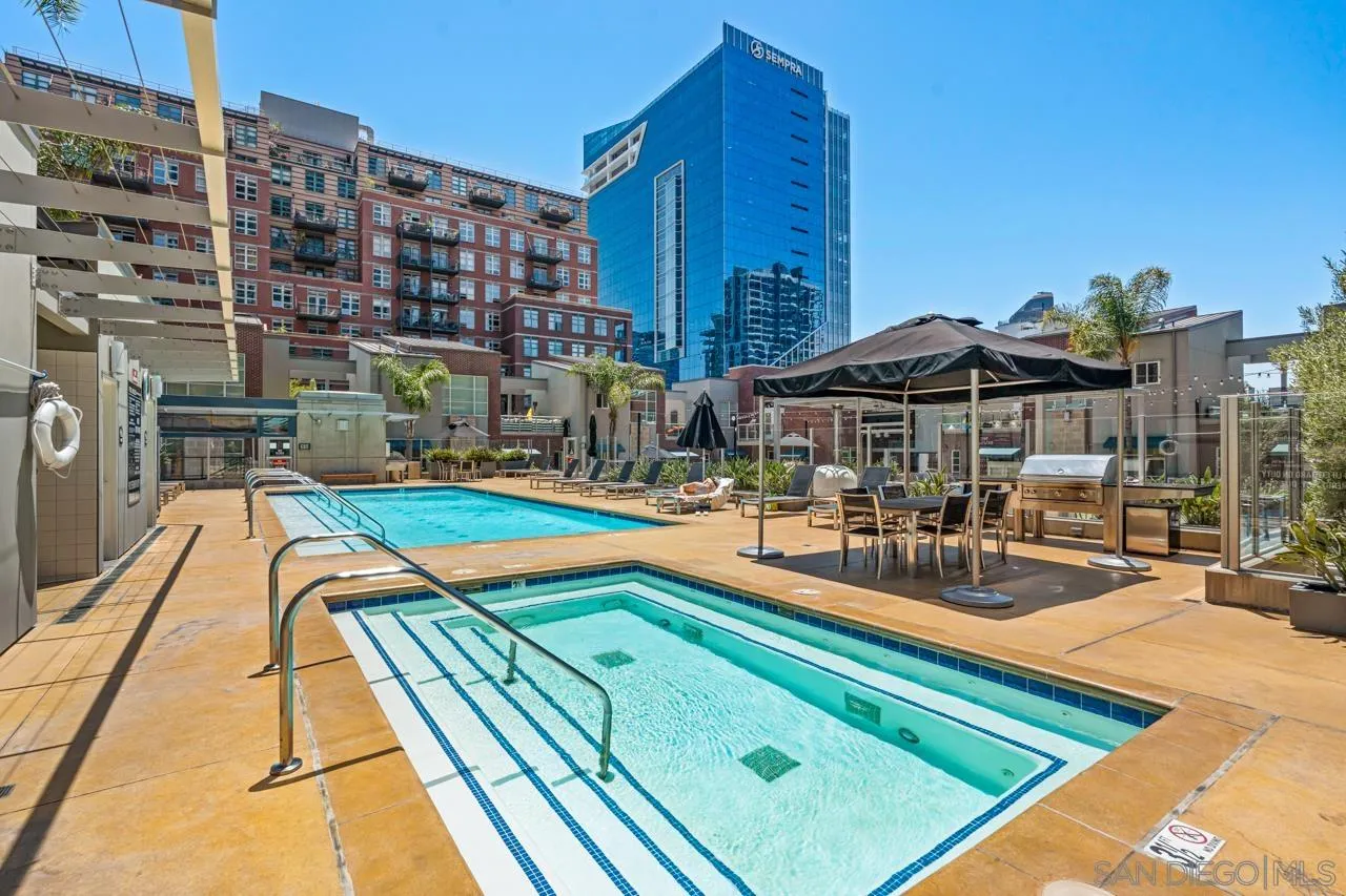 800 The Mark Ln Unit 406