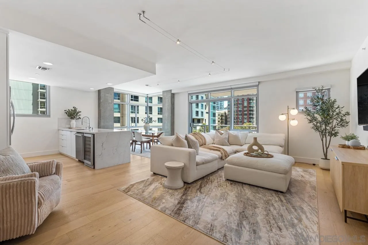 800 The Mark Ln Unit 406