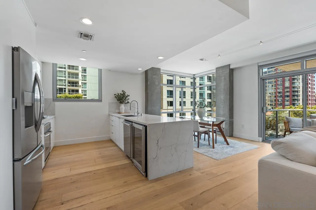 800 The Mark Ln Unit 406