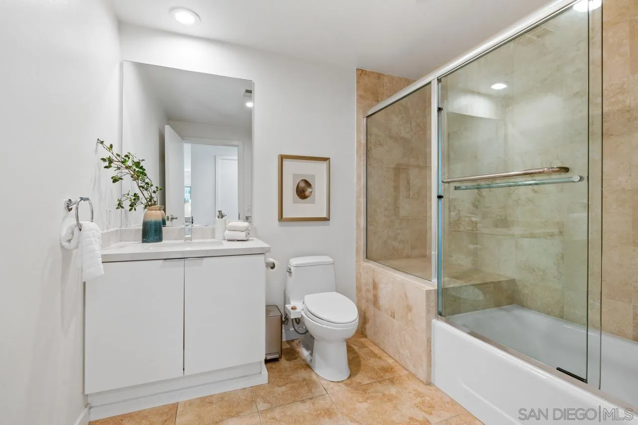 800 The Mark Ln Unit 406