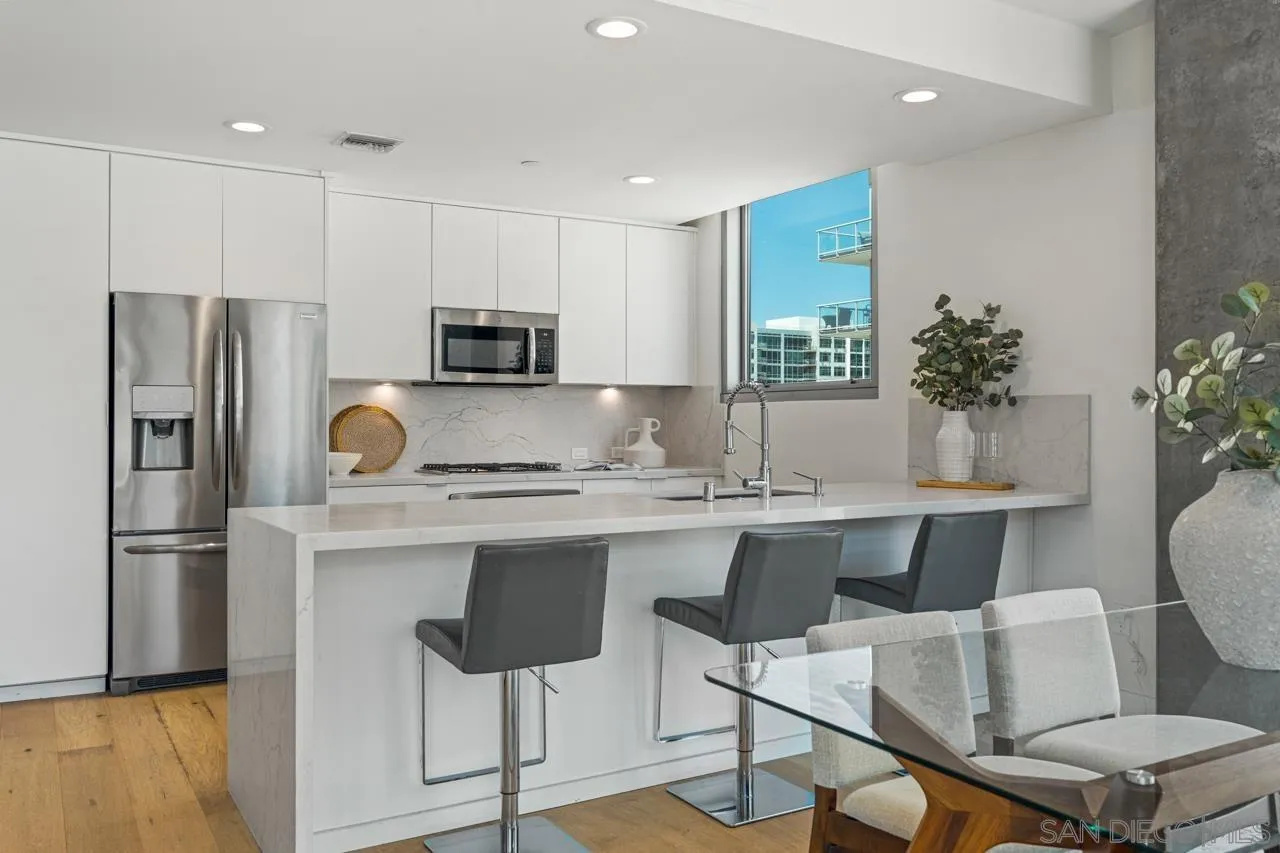 800 The Mark Ln Unit 406