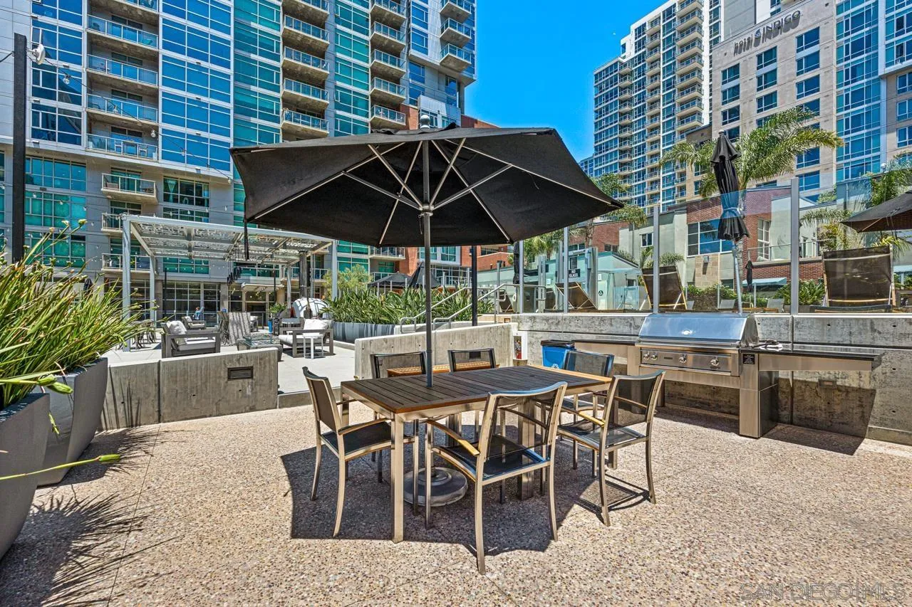 800 The Mark Ln Unit 406
